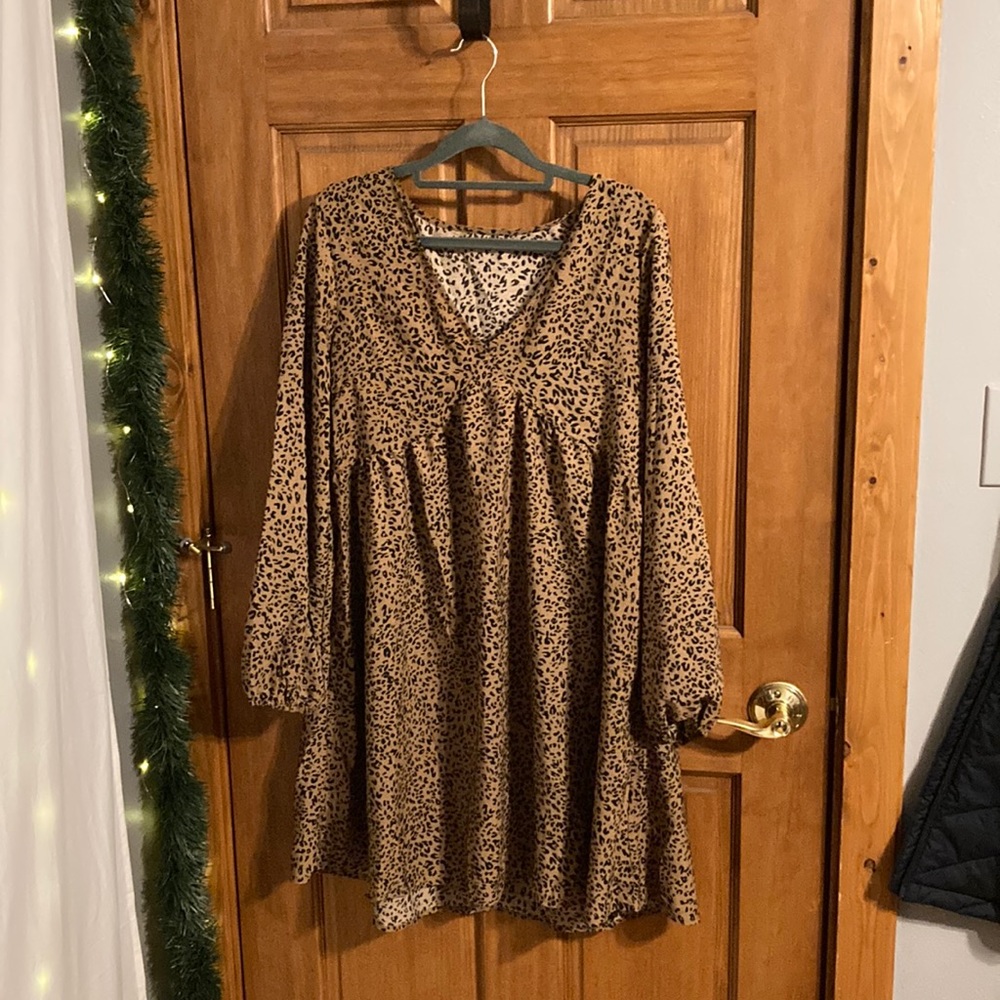 Size M cheetah print dress.